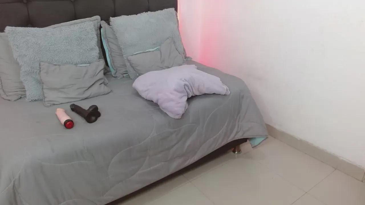 Eymmy_24 on Cam4 