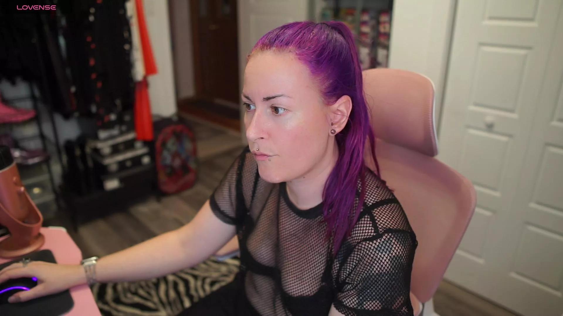 gennyrock on Cam4 