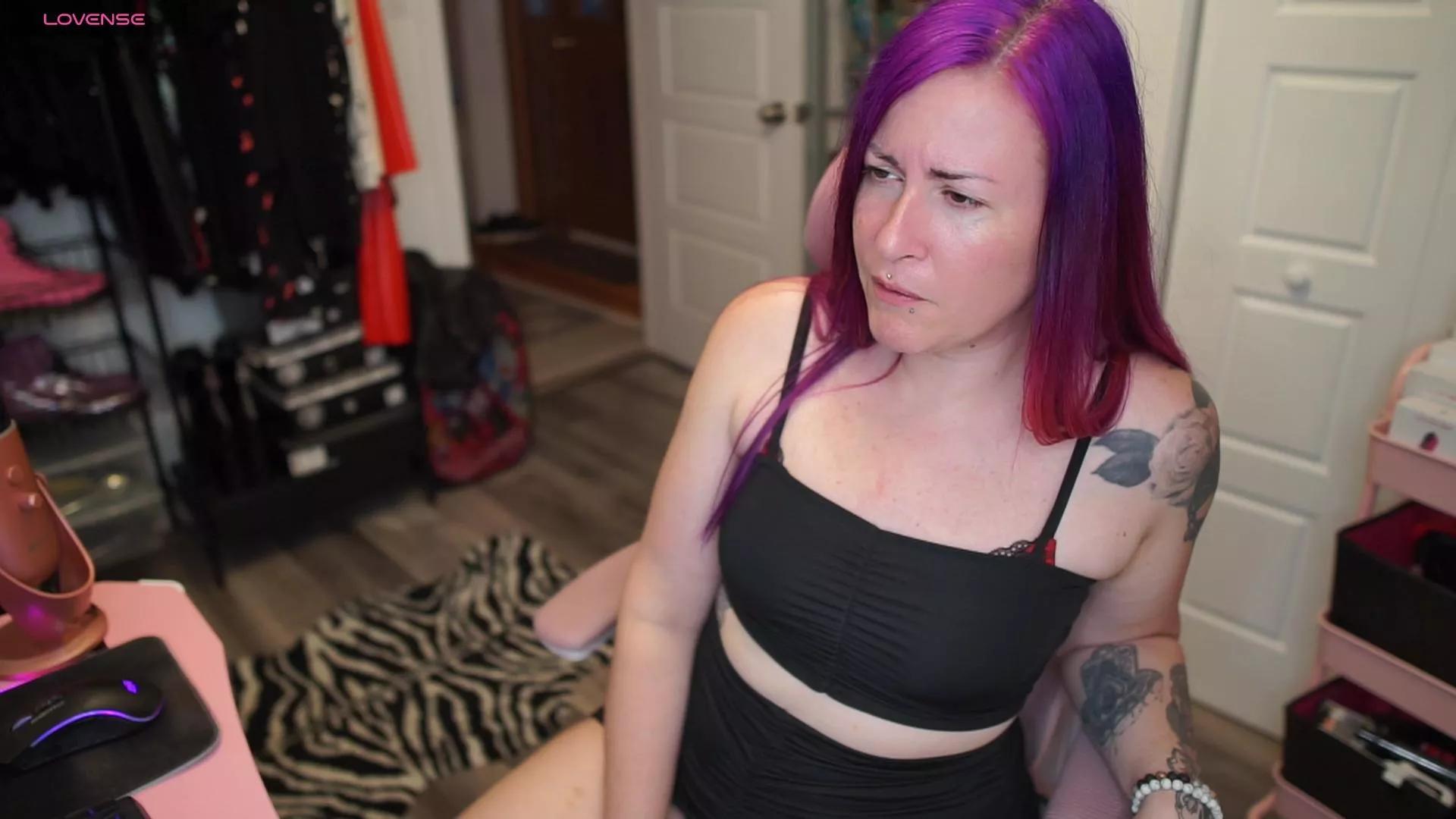 gennyrock on Cam4 