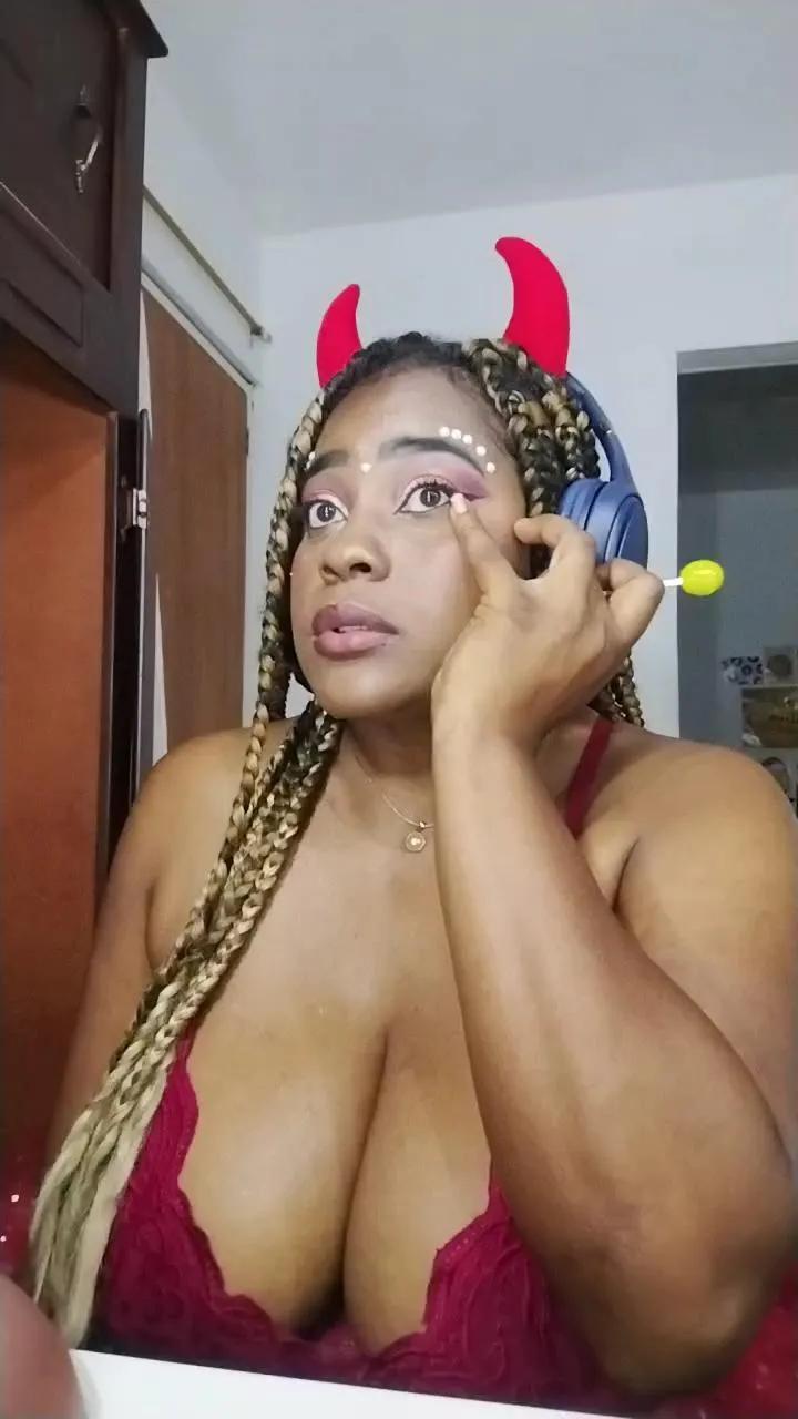 goddessstudio on Cam4 