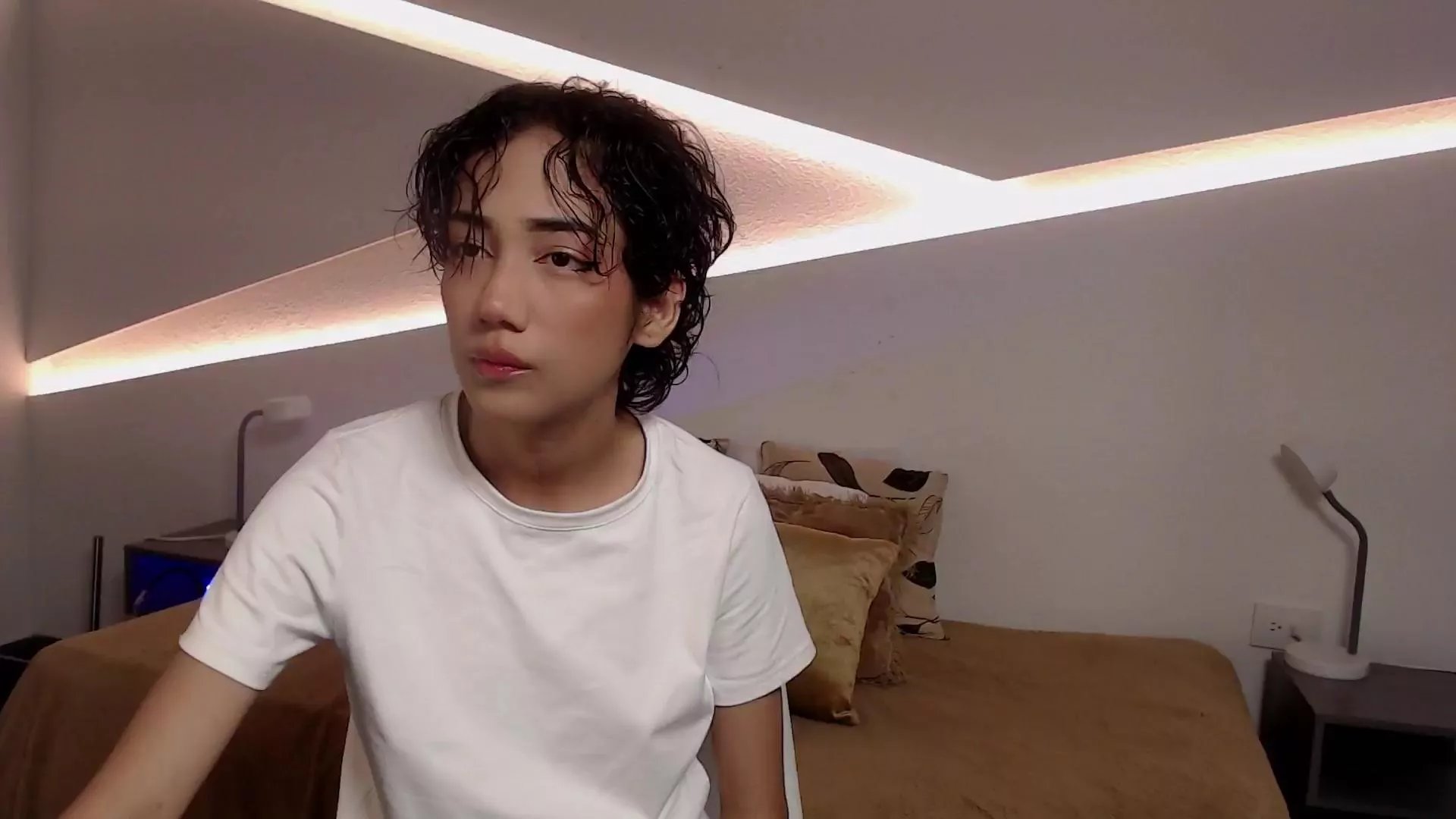 Hotlittlekitty1 on Cam4