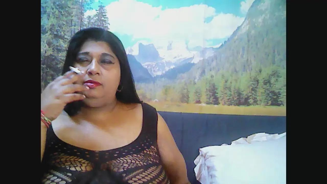 Indianhon3y on Cam4 