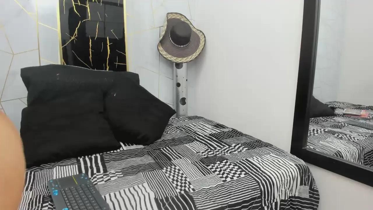 Jenny_Harrison on Cam4 