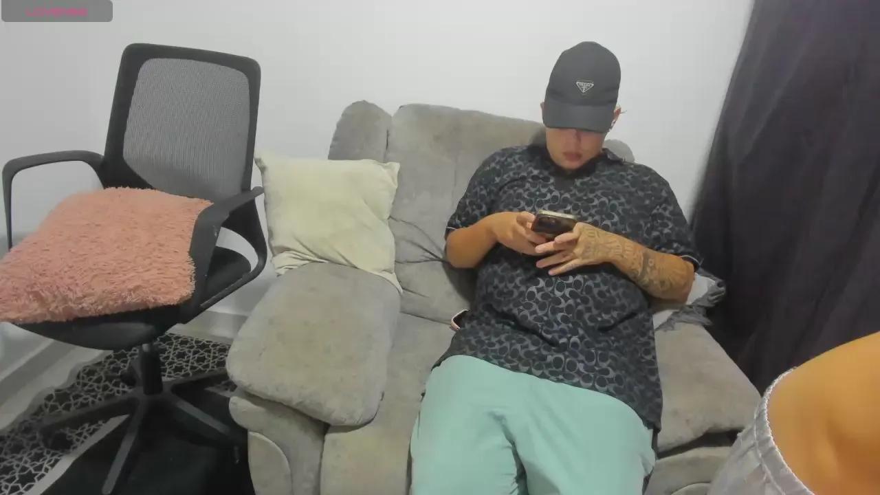 Lila_and_Max on Cam4 