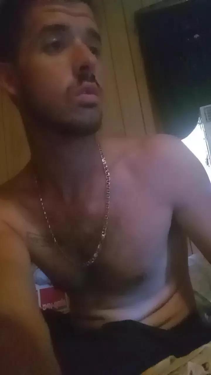 Littleguy25 on Cam4 