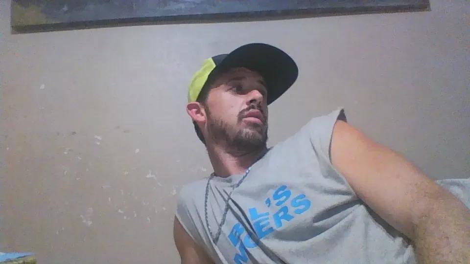 Littleguy25 on Cam4 