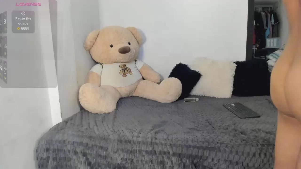 LittleParker on Cam4 