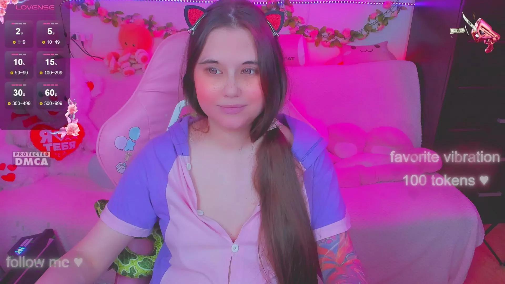 lolisuccub on Cam4 