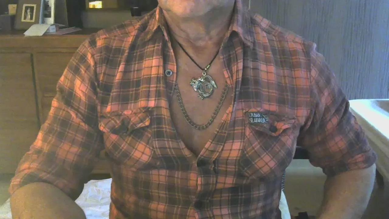 Longdorn on Cam4