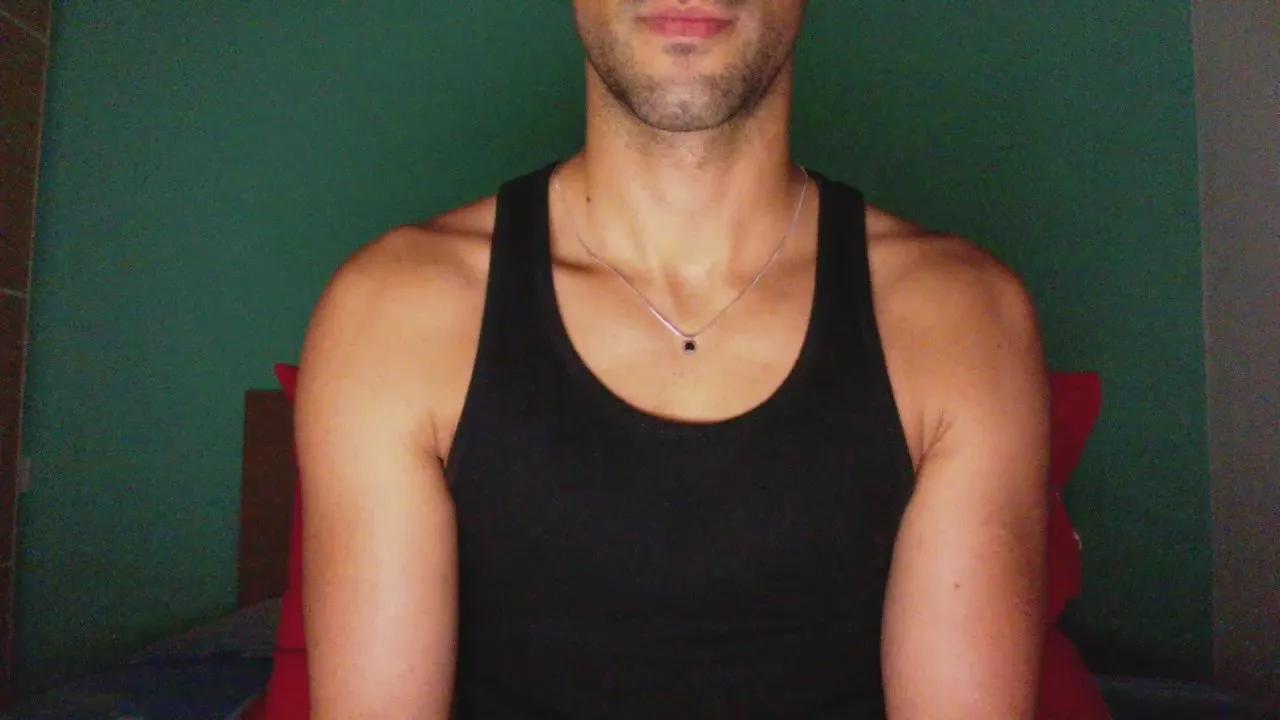 LucaCamIn on Cam4