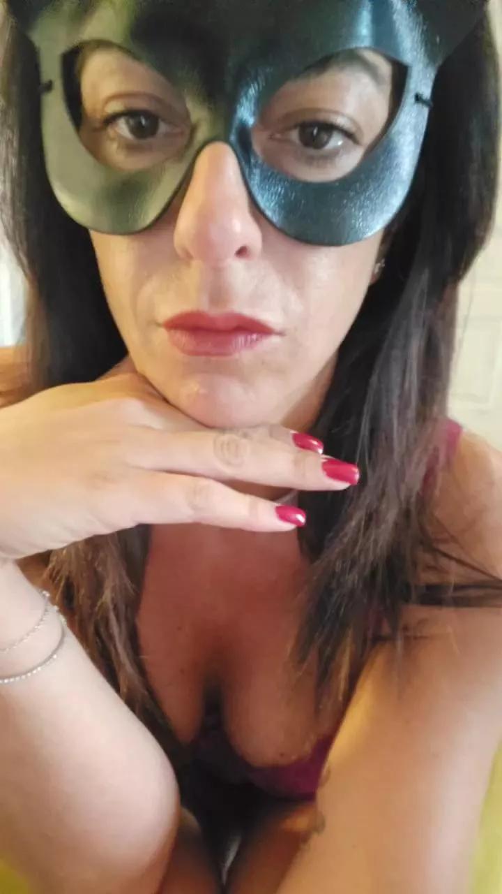 Lullina1 on Cam4 