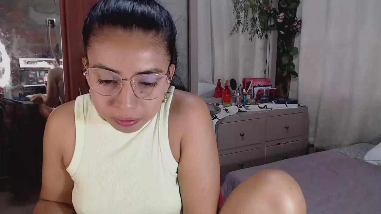 lylarogers on Cam4 