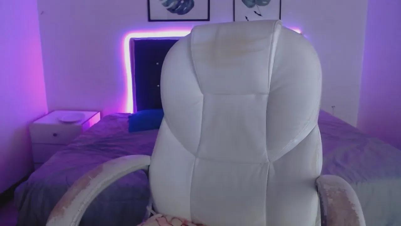 mia_collens_ on Cam4