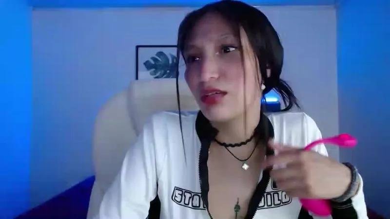 mia_collens_ on Cam4