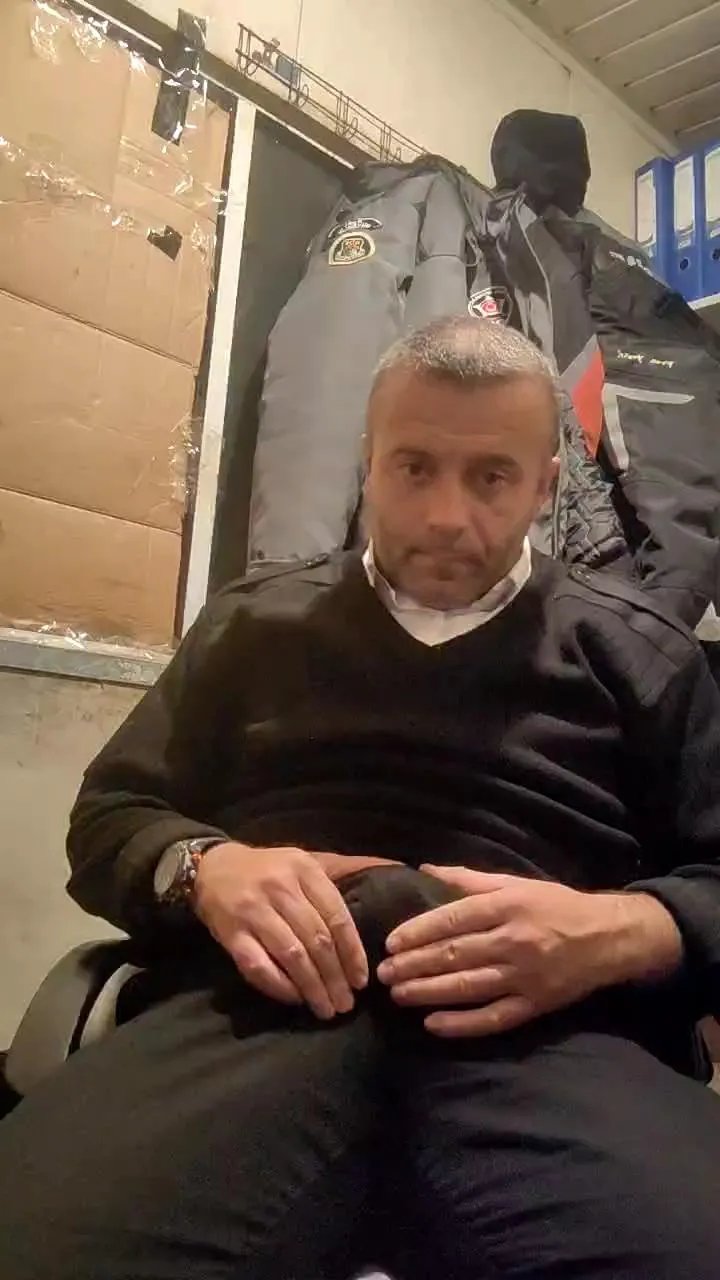 muscularbigcock on Cam4