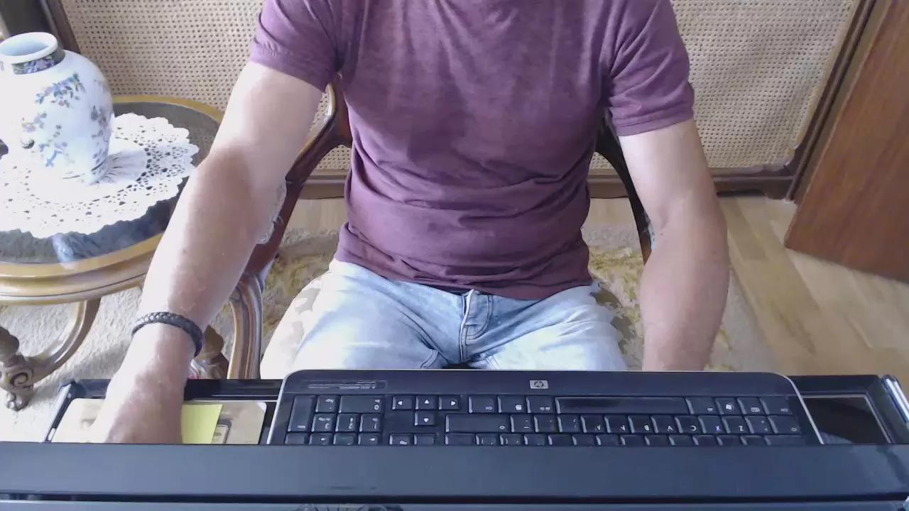 perro5421 on Cam4 