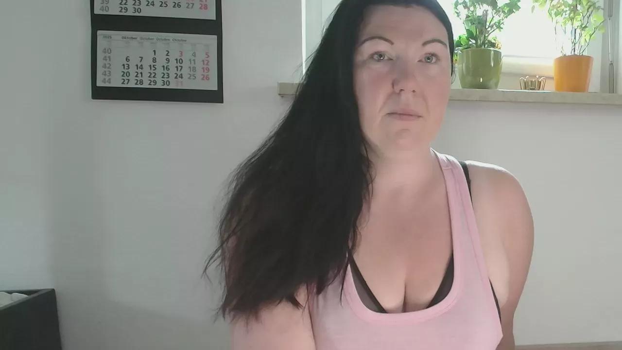 pussy6wetlips on Cam4 