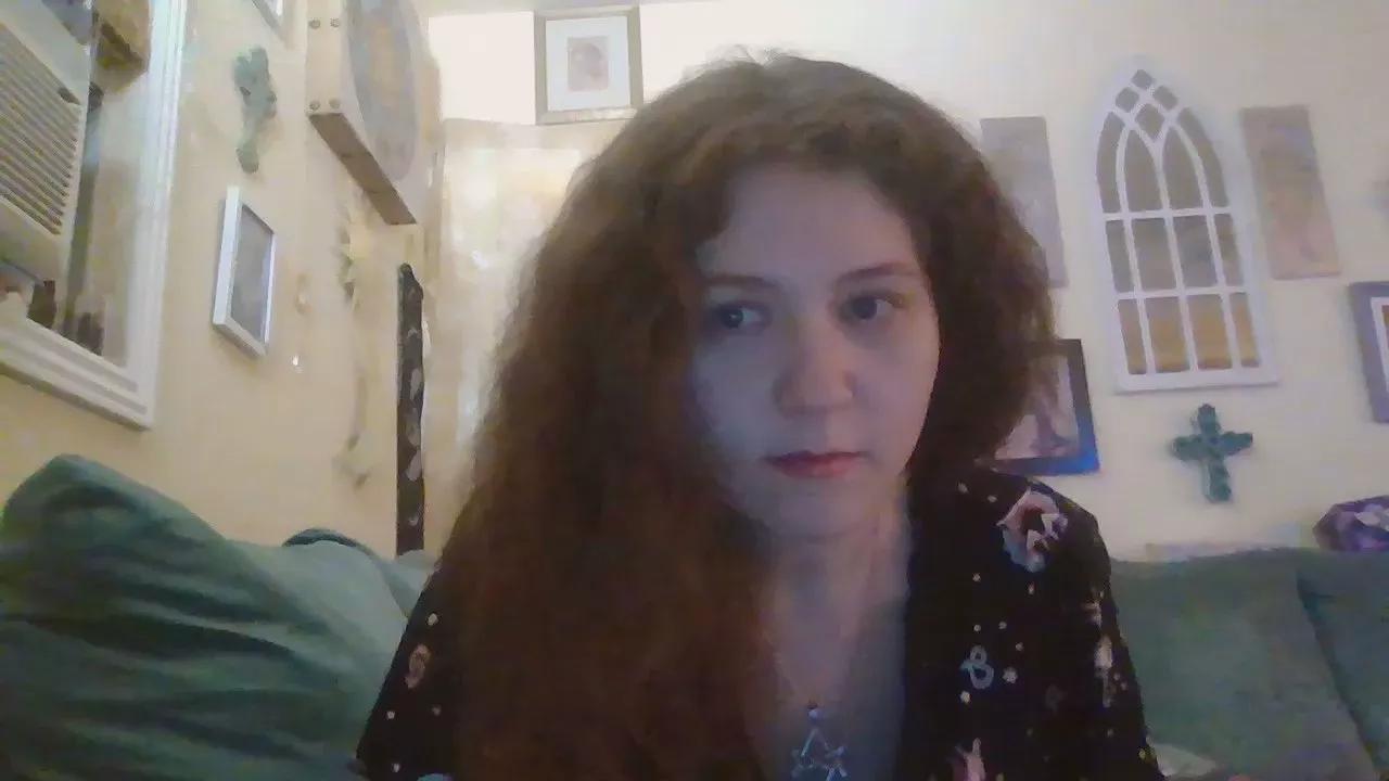 QueenCrimson on Cam4 