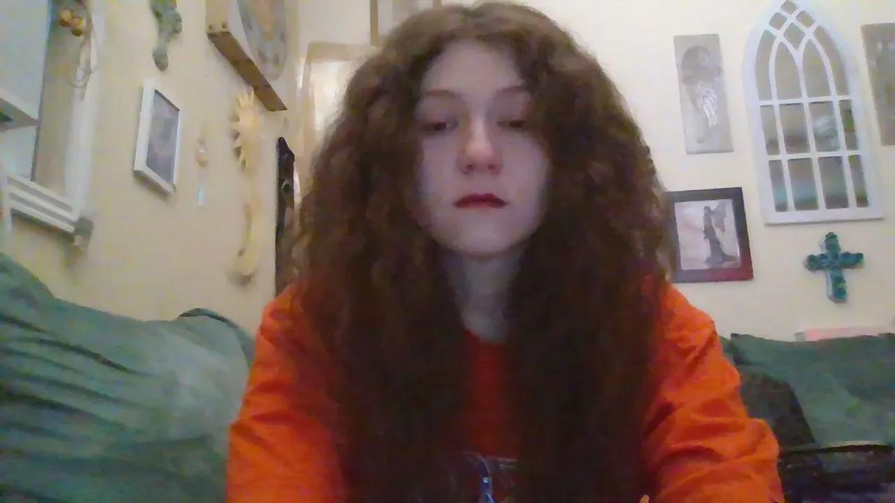 QueenCrimson on Cam4 