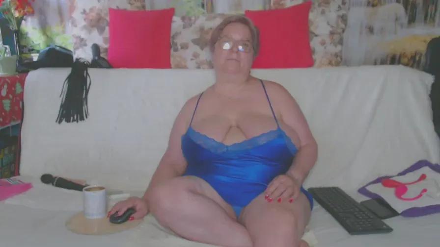 QueenPammy on Cam4 