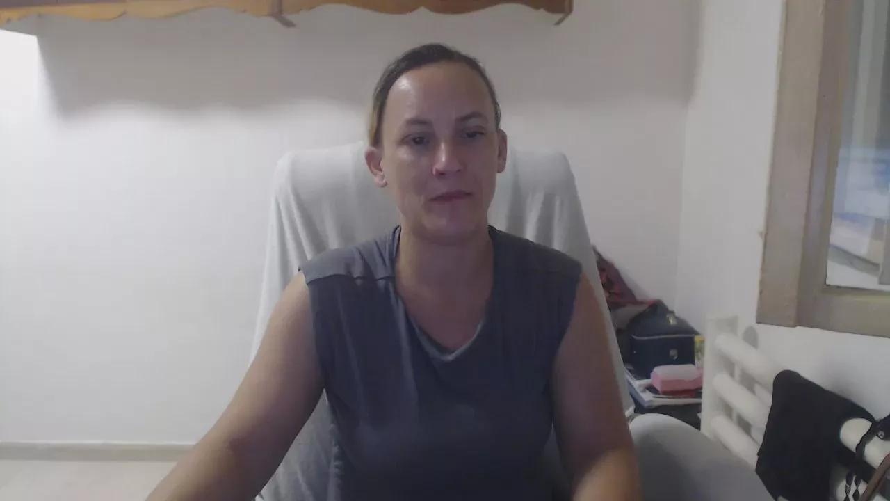 queensinner on Cam4 