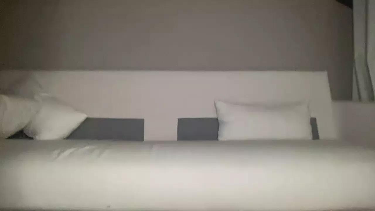 ragazzoxxl on Cam4 
