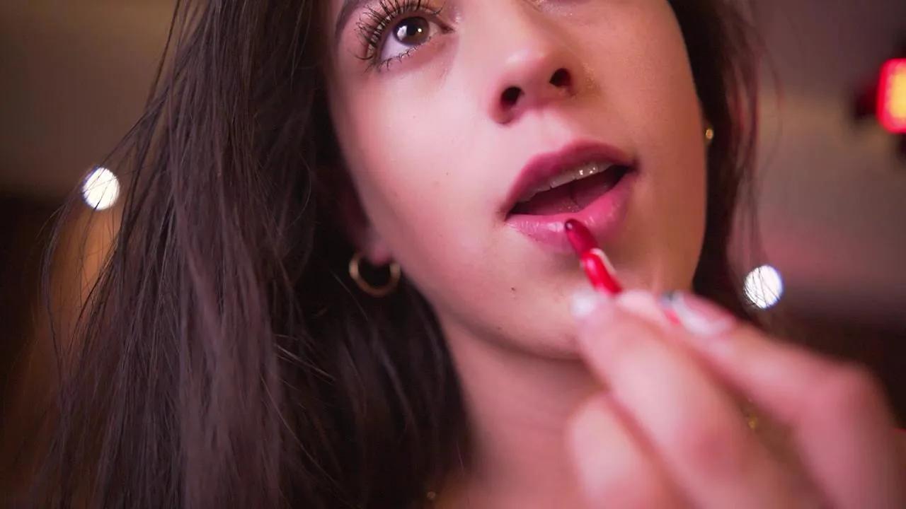 Saracollins1 on Cam4 