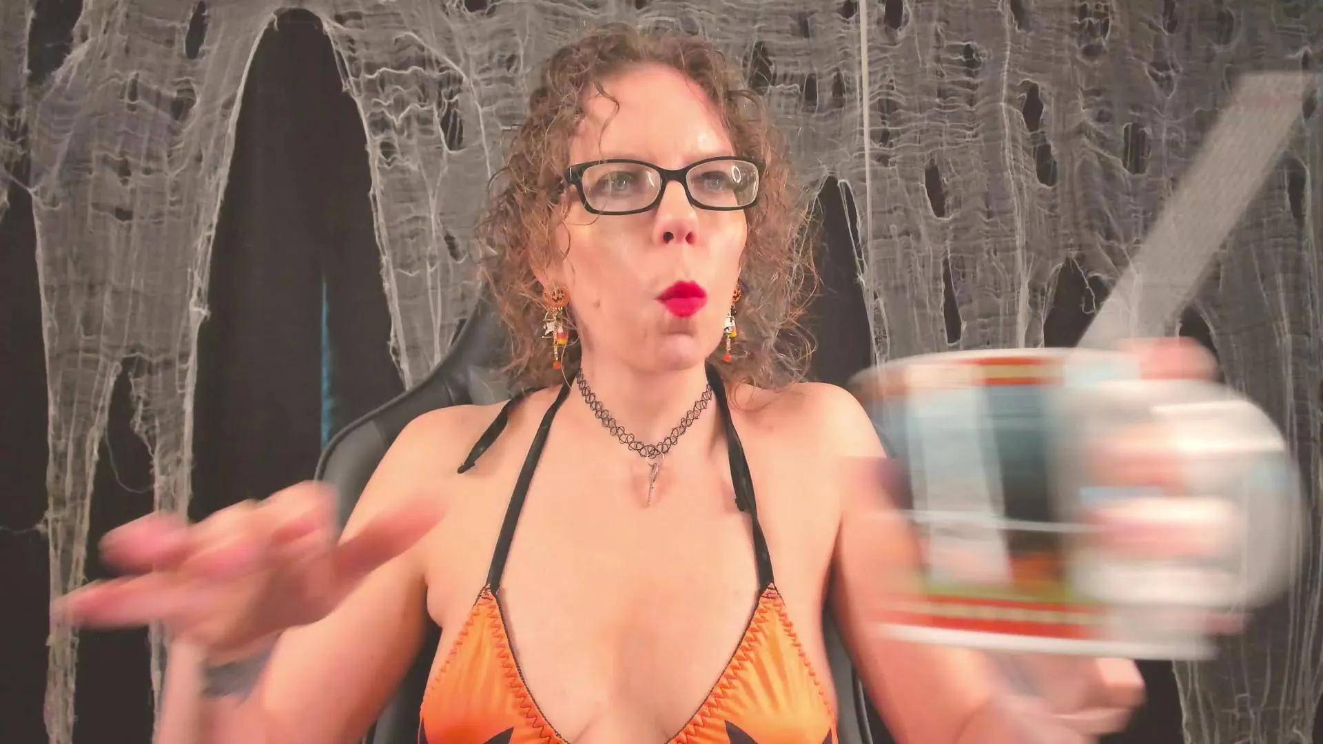 SaraDesireXO on Cam4 