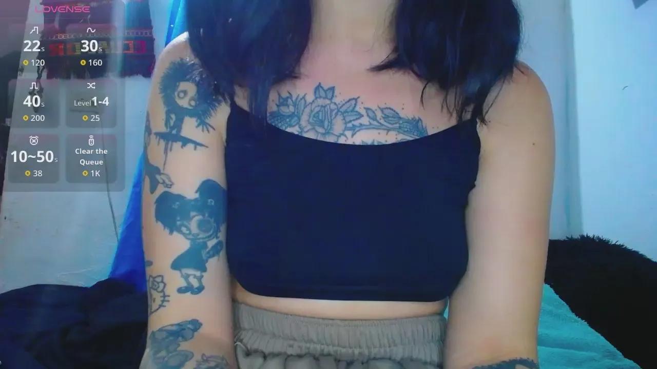 sarayy_collins1 on Cam4 