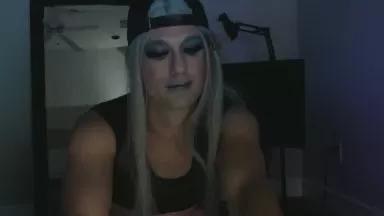SissyTrixiee on Cam4 
