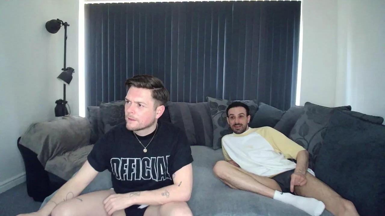 TwoTwinkHusband on Cam4 