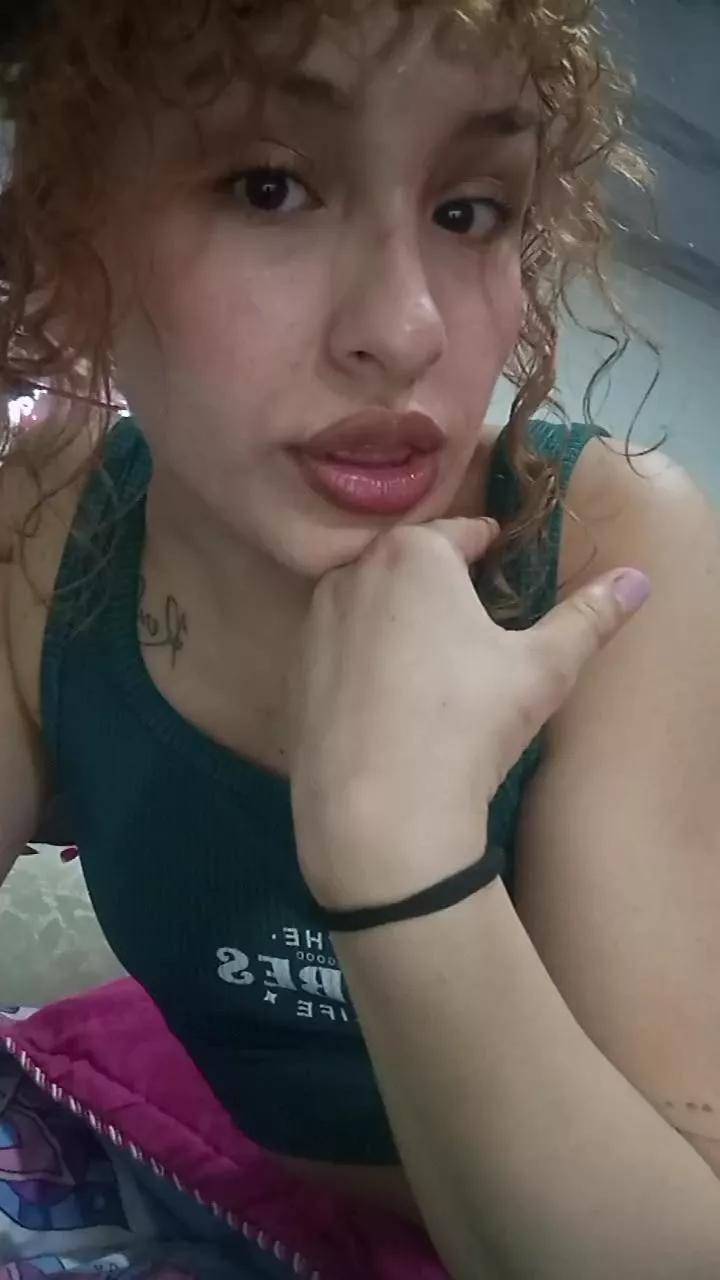 Wini_fer on Cam4 