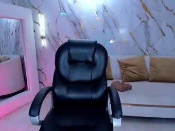 alessaromero —  Spank my ass and put ur fingers inside me - Multi-Goal :  Flash pussy + Blowjob #latina #bigass #bigboobs #curvy #natural