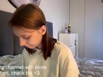 ellie_hollow on Chaturbate 