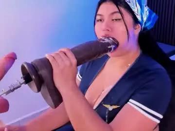giiabloom on Chaturbate 