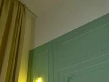 sara_lewiis on Chaturbate 