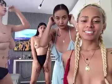 xmonstrouscockivy on Chaturbate