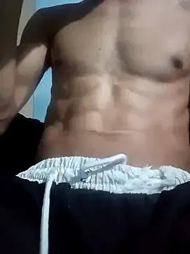 013R on StripChat