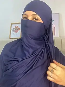 _Amirah — ride dildo back