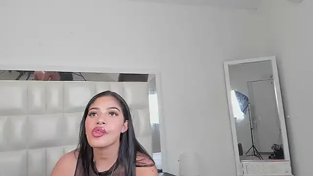 Alhana_pulido on StripChat