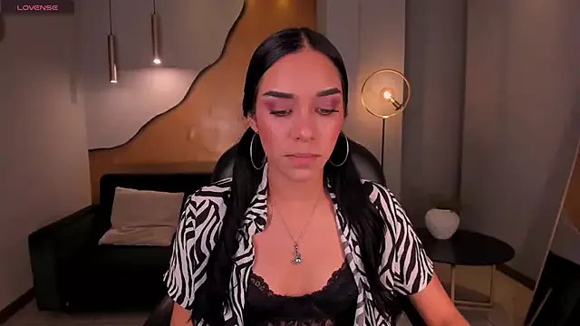 AmaliaCrus on StripChat