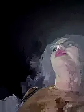 andra_rose on StripChat