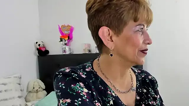 Angelina_Stone_65 on StripChat