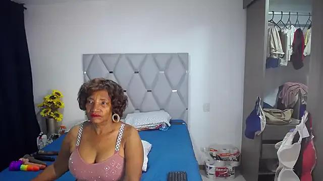 AnnaSim on StripChat 