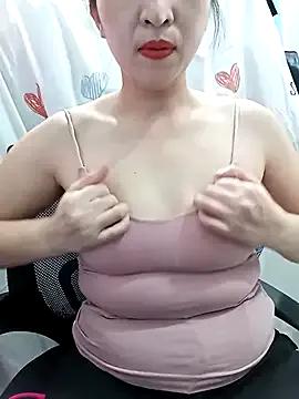 Ariana-Vy on StripChat 