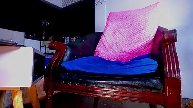 bellatrixx_69 on StripChat 