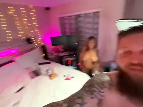 bossyroxy84 on StripChat 
