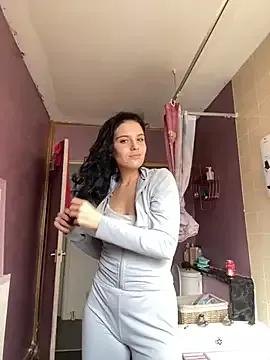 Camwithchlox on StripChat