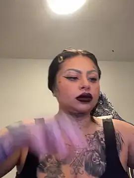 chicanachic13 on StripChat 
