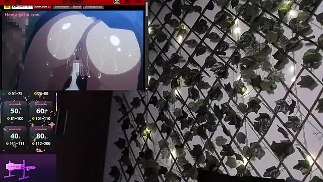 CoralineSanchez on StripChat